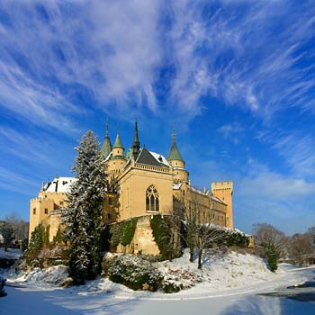 Zmek Bojnice v zim. (foto: L. Pecold)