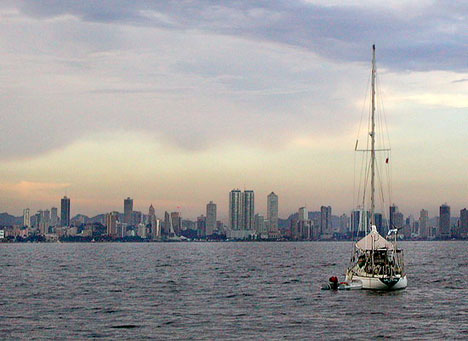 Panama City, Lala Salama, foto z lodi v zálivu