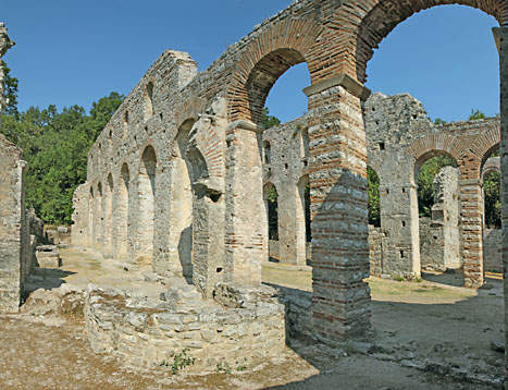 Zříceniny Velké baziliky z 6. století