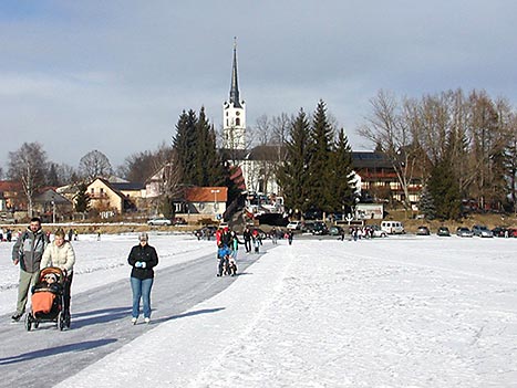 Frymburk v zimě.