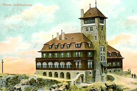 Ještěd - bývalý horský hotel z roku 1907