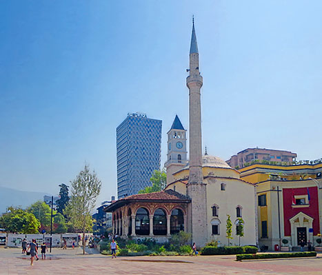 Ethem Beyova mešita v Tiraně