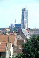 Zvonice u katedrály sv. Rombouta v Mechelenu