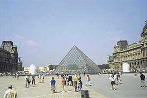 louvre.jpg (11537 bytes)