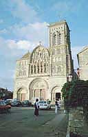 Vezelay: kostel Maři Magdalény